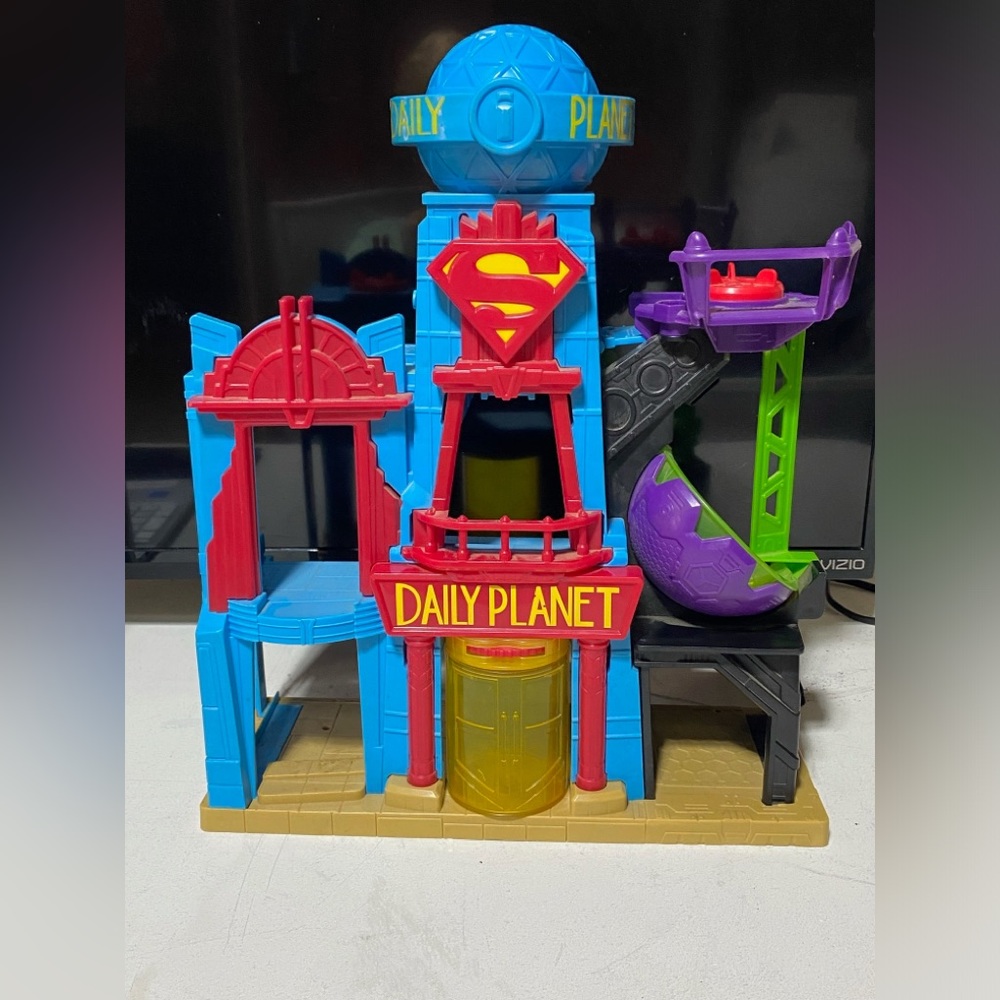 Imaginext DC Superfriends Superman Daily Planet Playset 2015 Mattel NO FIGURES